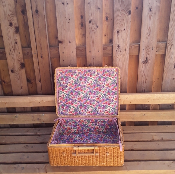 Other - Vintage Rattan Wicker Suitcase